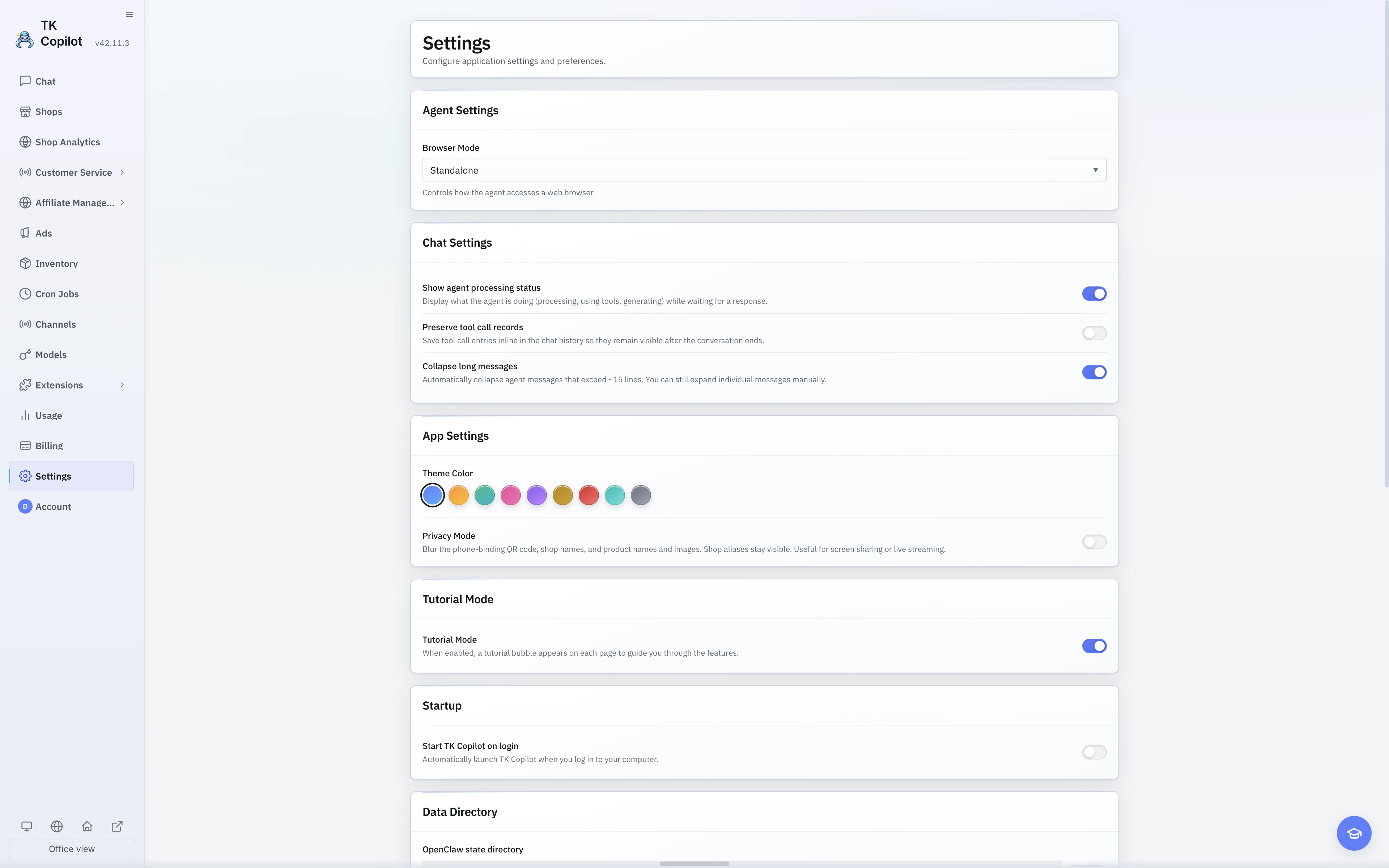The English light-theme Settings page with Agent, Chat, and App sections.